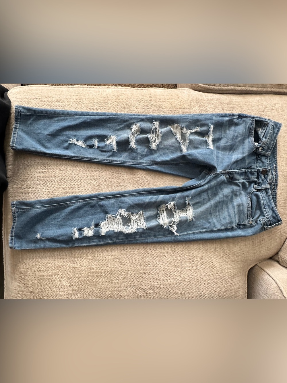 American Eagle Outfitters Light Blue Distressed Skinny Jeans